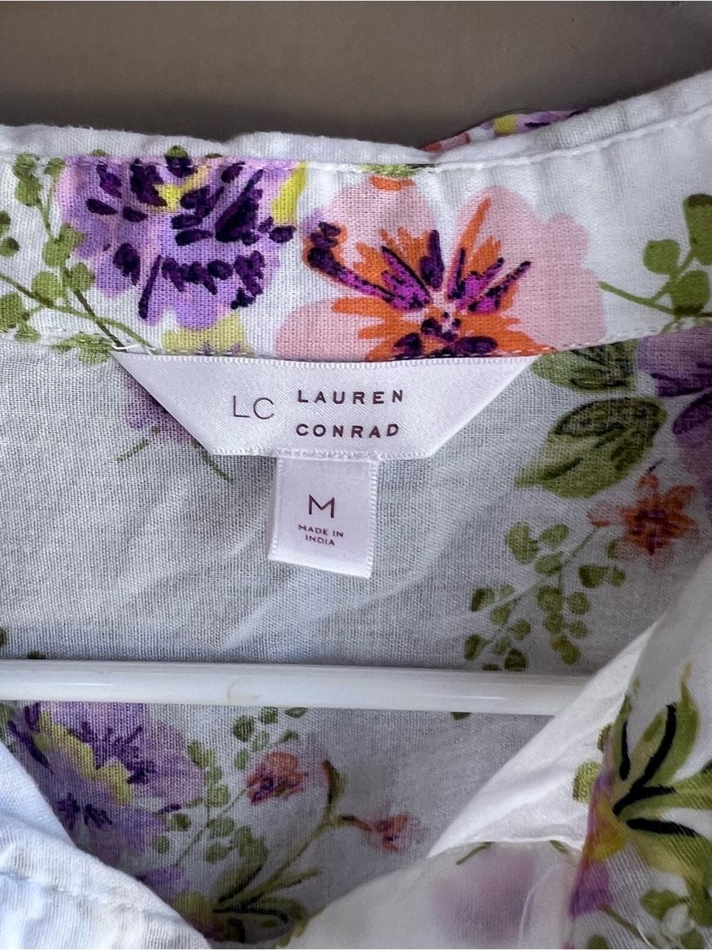 Lauren Conrad Floral Button Down Shirt Size M - Picture 2 of 5